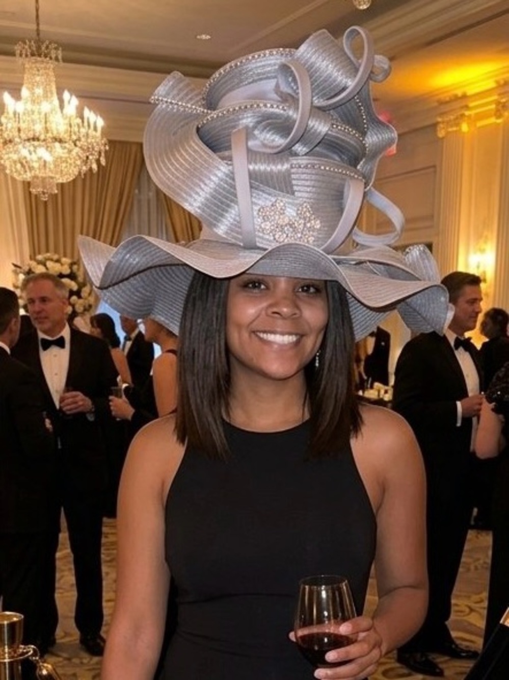 NEW WHIMSEY Elegant Silver Wide-Brim Fascinator Hat for Women